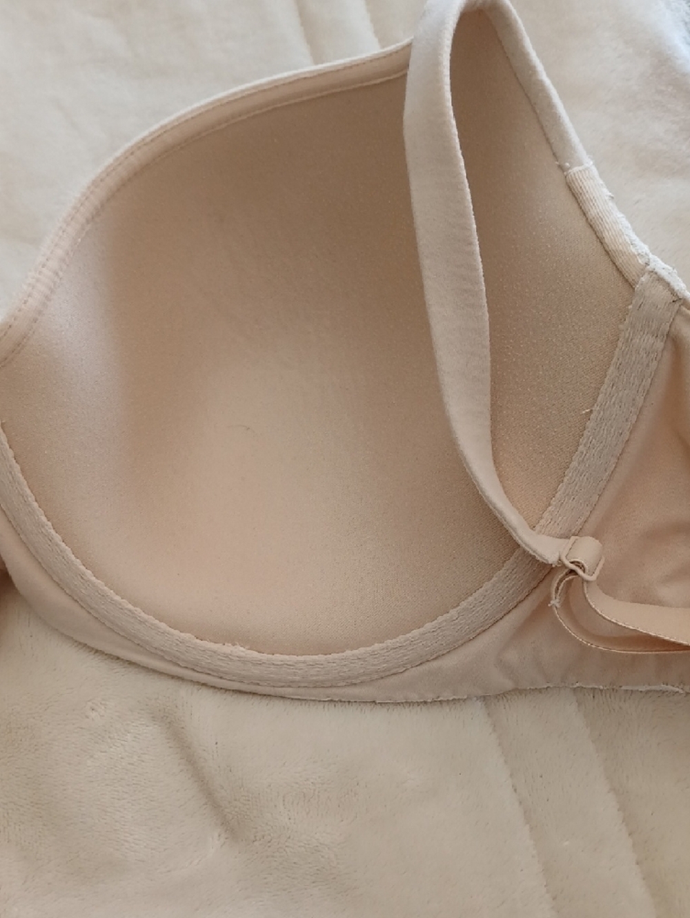 Victoria's Secret Nude Lace Bra - Picture 5 of 5